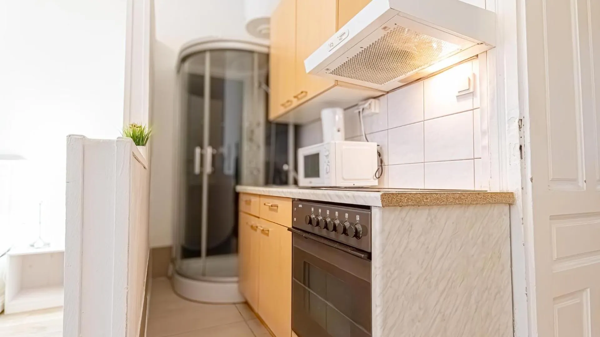 Stylish Small & Cozy Apt - Ideal For Longstays Viena