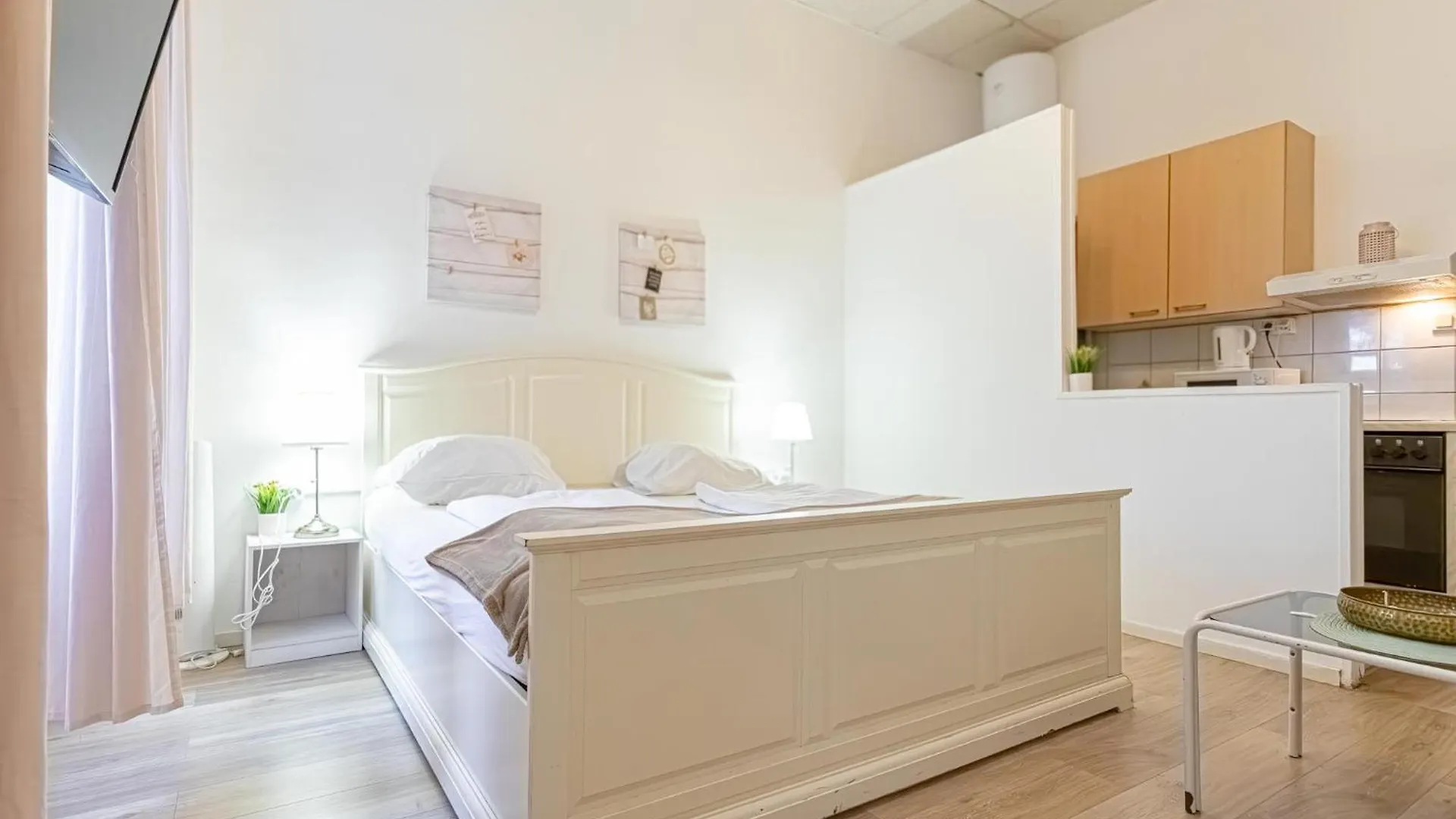 Stylish Small & Cozy Apt - Ideal For Longstays Viena