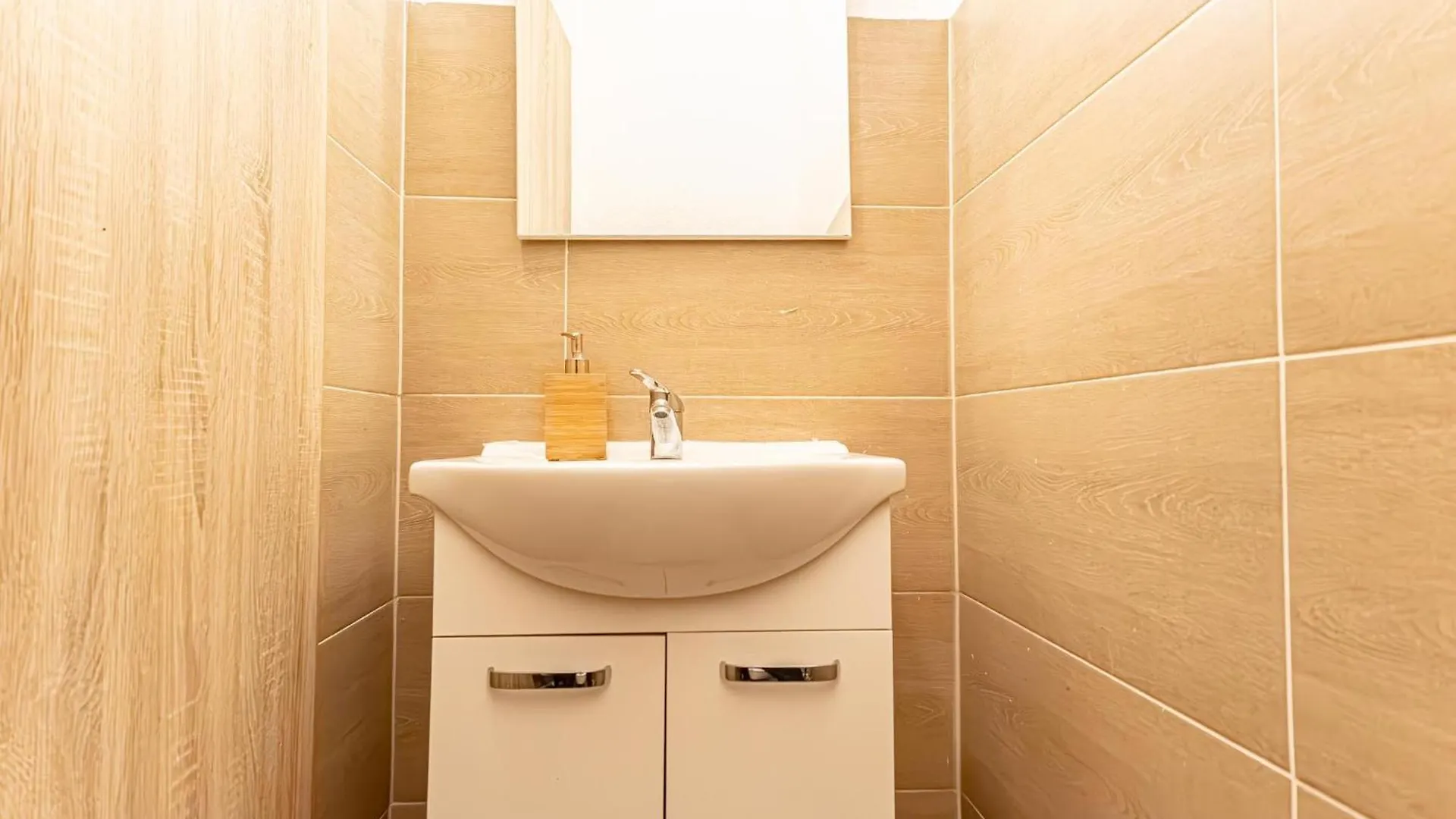 Apartamento Stylish Small & Cozy Apt - Ideal For Longstays Viena